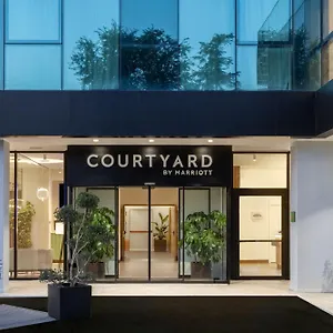 Отель Courtyard By Marriott Linate, Милан