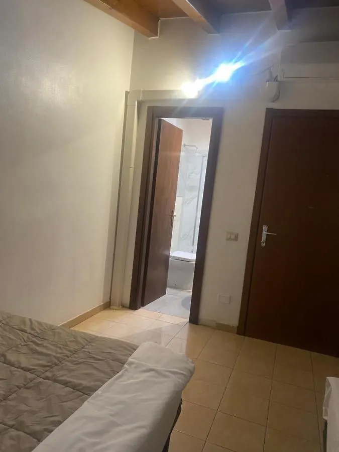 Hostel Mrhostel Milano Italy