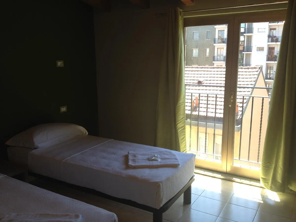Mrhostel Milano Hostel