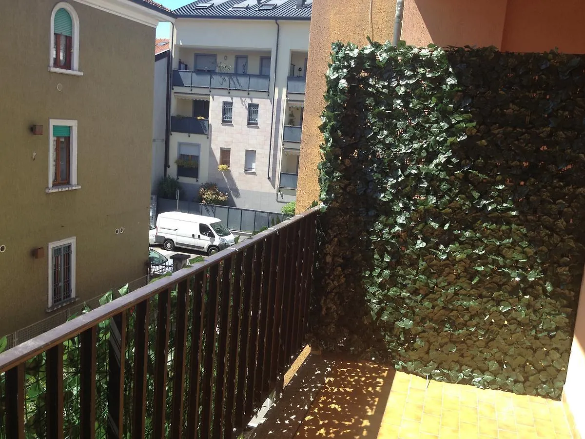 Hostel Mrhostel Milano Italy
