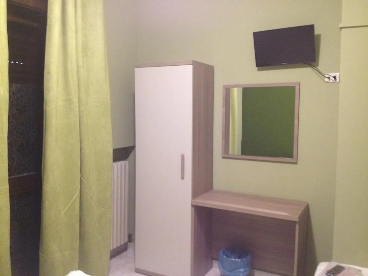 Mrhostel Milano 0*, Milan